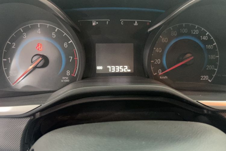Used Chevrolet Cavalier 2019 320 Automatic Enjoyment with Sunroof Odometer Close Up