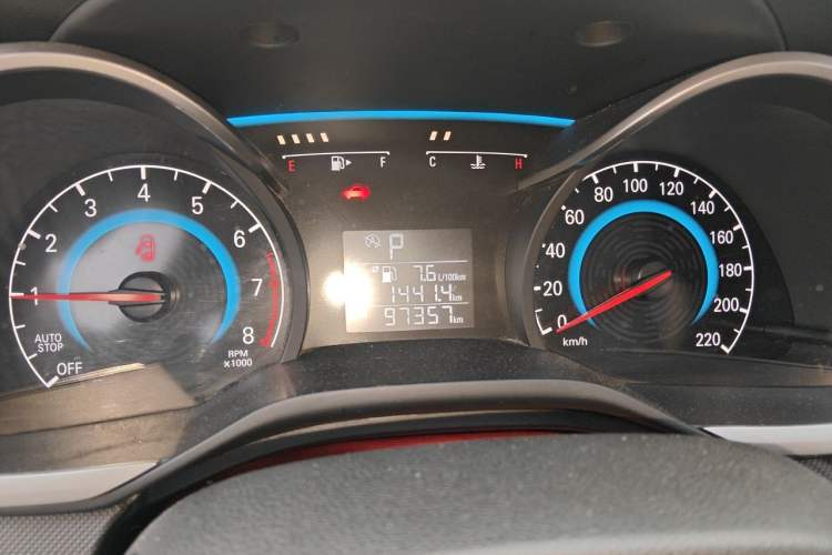 Used Chevrolet Cavalier 2019 320 Automatic Enjoyment with Sunroof Odometer Close Up
