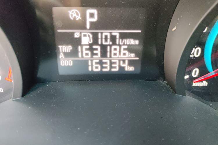 Used Chevrolet Cavalier 2019 320 Automatic Enjoyment with Sunroof Odometer Close Up