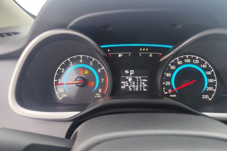 Used Chevrolet Cavalier 2019 320 Automatic Enjoyment with Sunroof Odometer Close Up