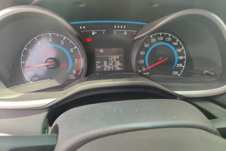 Used Chevrolet Cavalier 2019 320 Manual Xinyue Edition Odometer Close Up
