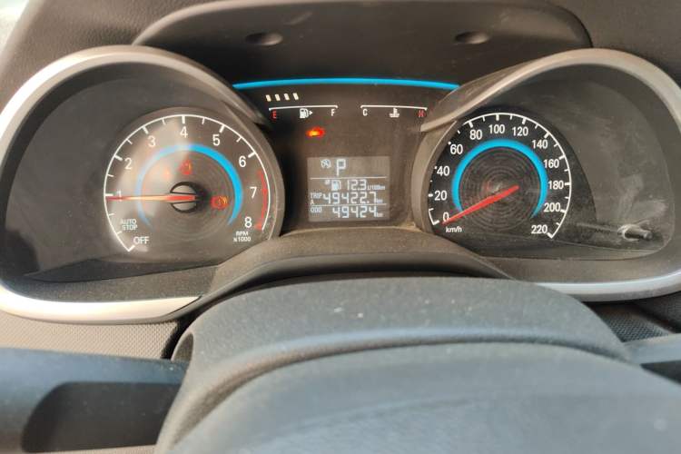 Used Chevrolet Cavalier 2019 320 Automatic Enjoyment with Sunroof Odometer Close Up