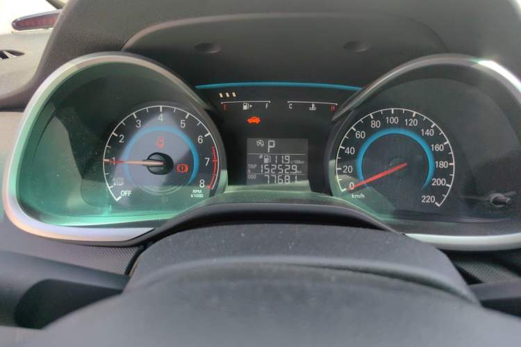 Used Chevrolet Cavalier 2019 320 Automatic Enjoyment with Sunroof Odometer Close Up