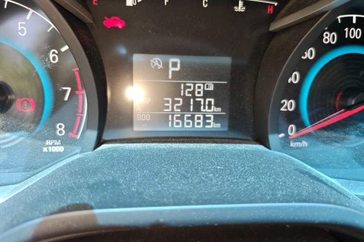 Used Chevrolet Cavalier 2019 320 Automatic Enjoyment with Sunroof Odometer Close Up