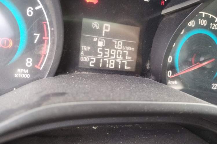 Used Chevrolet Cavalier 2019 320 Automatic Enjoyment with Sunroof Odometer Close Up