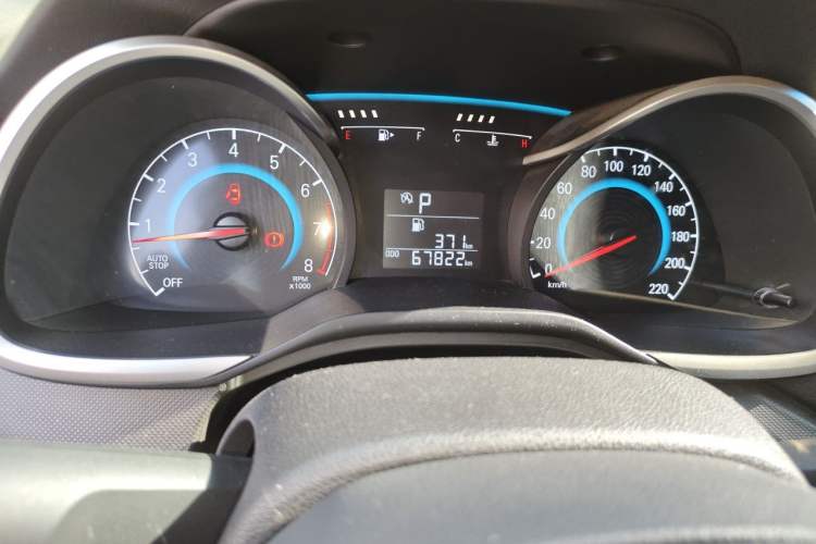 Used Chevrolet Cavalier 2019 320 Automatic Enjoyment with Sunroof Odometer Close Up