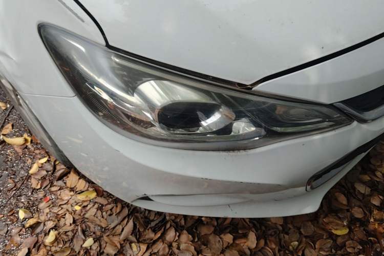 Used Chevrolet Cavalier 2019 320 Manual Xinyue Edition Right Front Headlight