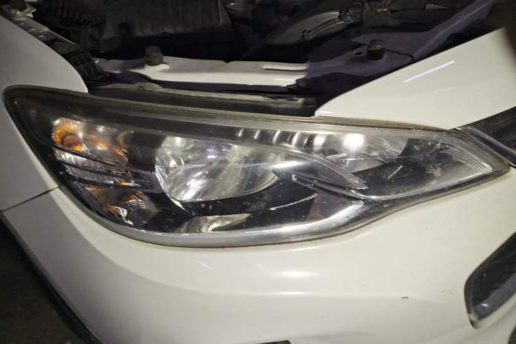 Used Chevrolet Cavalier 2019 320 Automatic Enjoyment with Sunroof Right Front Headlight