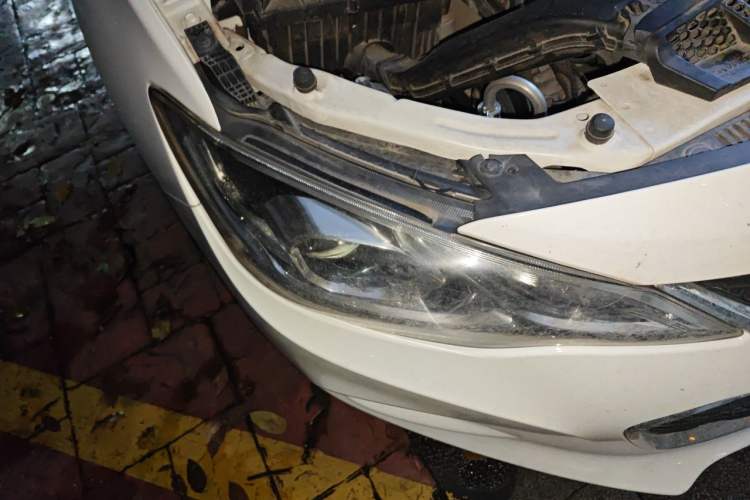 Used Chevrolet Cavalier 2019 320 Automatic Xinyue Edition Right Front Headlight