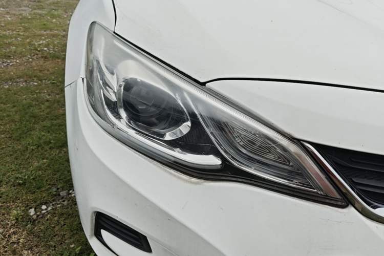 Used Chevrolet Cavalier 2019 320 Manual Xinyue Edition Right Front Headlight