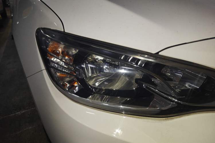 Used Chevrolet Cavalier 2019 320 Automatic Enjoyment with Sunroof Right Front Headlight