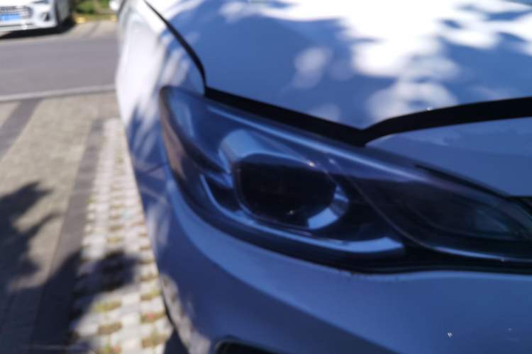 Used Chevrolet Cavalier 2019 320 Manual Xinyue Edition Right Front Headlight