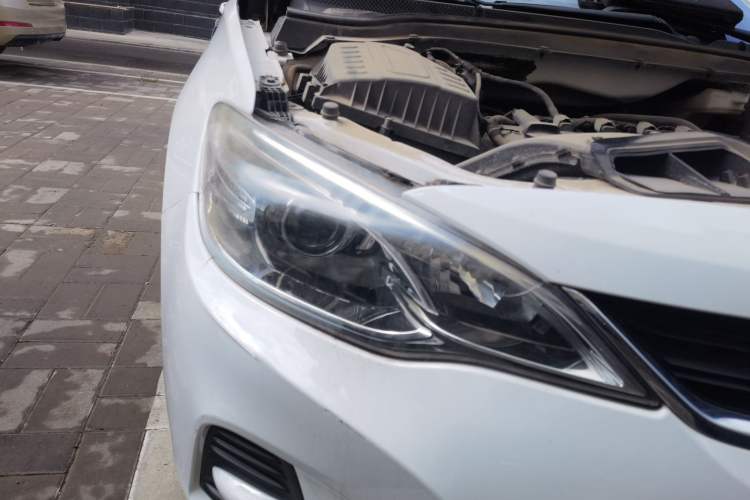 Used Chevrolet Cavalier 2019 320 Automatic Enjoyment with Sunroof Right Front Headlight