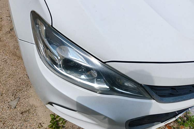 Used Chevrolet Cavalier 2019 320 Manual Xinyue Edition Right Front Headlight