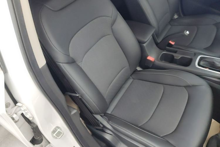 Used Chevrolet Cavalier 2019 320 Automatic Xinyue Edition Right Front Seat