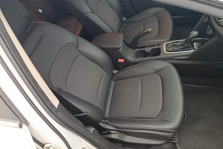 Used Chevrolet Cavalier 2019 320 Automatic Xinyue Edition Right Front Seat