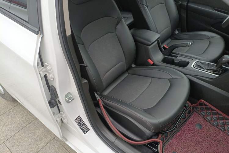Used Chevrolet Cavalier 2019 320 Automatic Xinyue Edition Right Front Seat