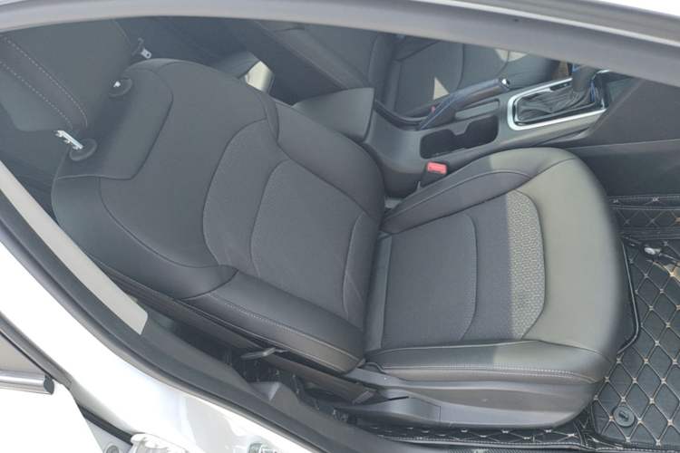 Used Chevrolet Cavalier 2019 325T Dual-Clutch Xinyue Edition Right Front Seat