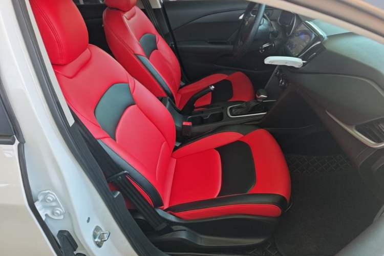 Used Chevrolet Cavalier 2019 320 Automatic Enjoyment with Sunroof Right Front Seat
