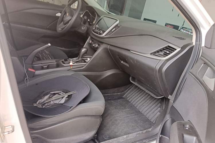 Used Chevrolet Cavalier 2019 320 Automatic Enjoyment with Sunroof Right Front Seat