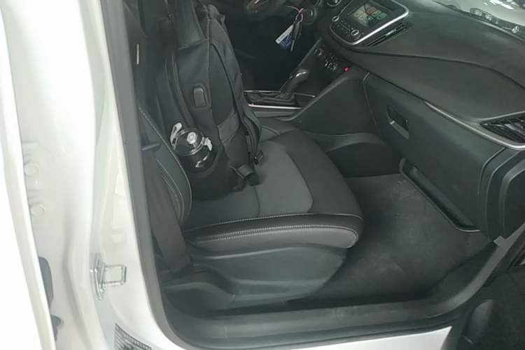 Used Chevrolet Cavalier 2019 320 Automatic Xinyue Edition Right Front Seat