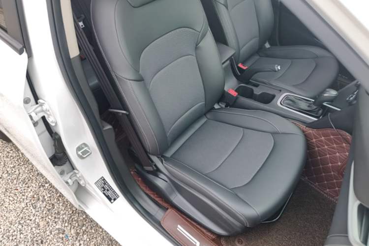 Used Chevrolet Cavalier 2019 320 Automatic Xinyue Edition Right Front Seat