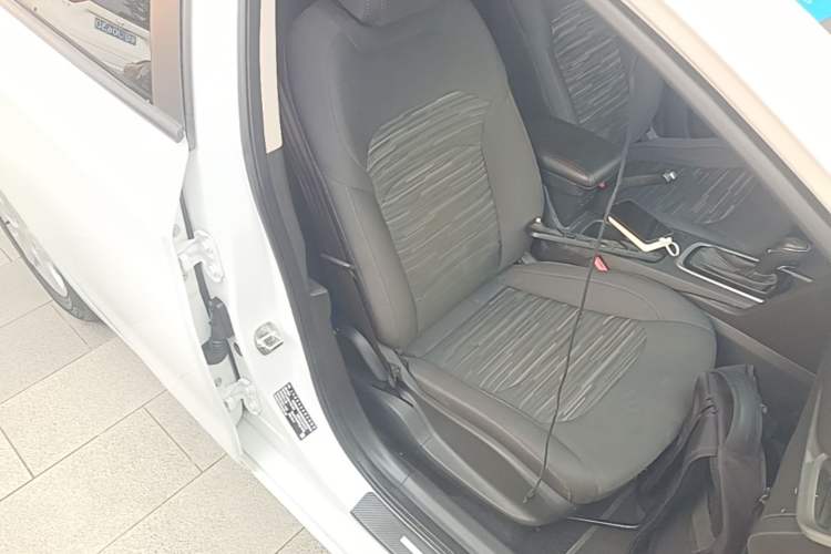 Used Chevrolet Cavalier 2019 320 Automatic Enjoyment with Sunroof Right Front Seat