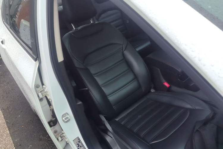 Used Chevrolet Cavalier 2019 320 Automatic Enjoyment with Sunroof Right Front Seat