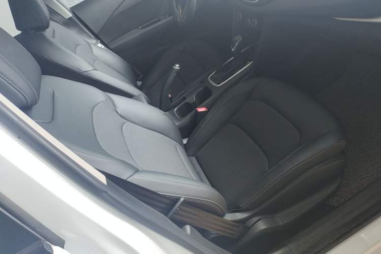 Used Chevrolet Cavalier 2019 320 Automatic Xinyue Edition Right Front Seat