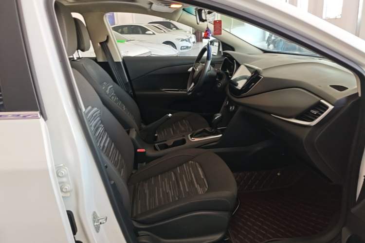 Used Chevrolet Cavalier 2019 320 Automatic Enjoyment with Sunroof Right Front Seat