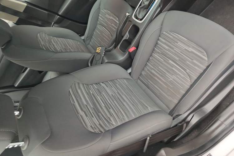 Used Chevrolet Cavalier 2019 320 Automatic Enjoyment with Sunroof Right Front Seat
