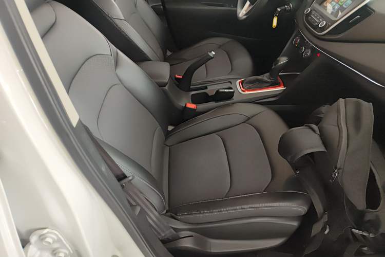 Used Chevrolet Cavalier 2019 320 Automatic Xinyue Edition Right Front Seat