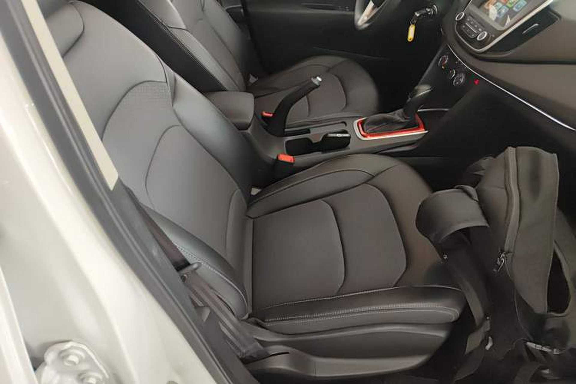 Used Chevrolet Cavalier 2019 320 Automatic Xinyue Edition Right Front Seat