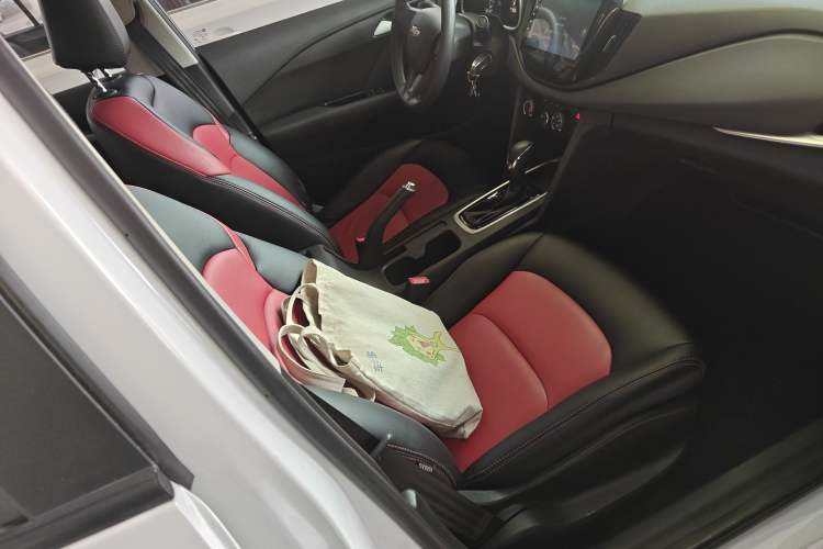 Used Chevrolet Cavalier 2019 320 Automatic Enjoyment with Sunroof Right Front Seat