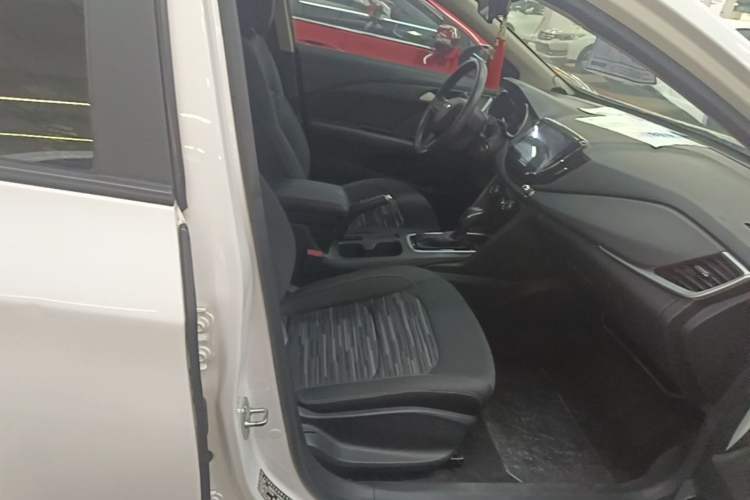 Used Chevrolet Cavalier 2019 320 Automatic Enjoyment with Sunroof Right Front Seat