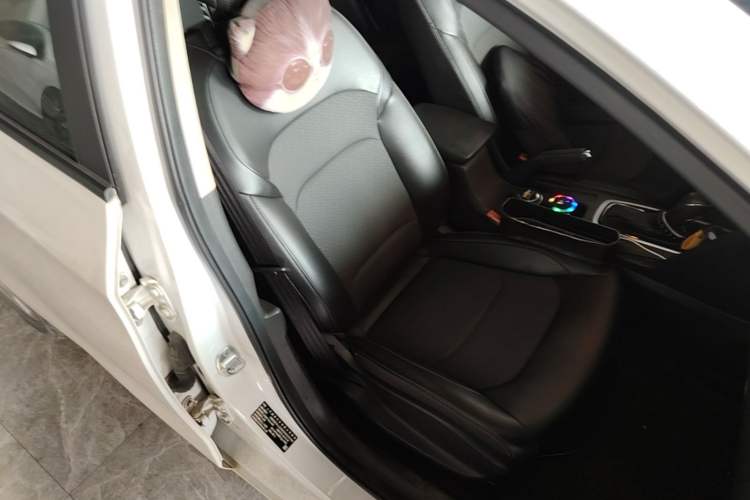 Used Chevrolet Cavalier 2019 320 Automatic Xinyue Edition Right Front Seat