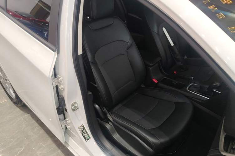 Used Chevrolet Cavalier 2019 320 Automatic Xinyue Edition Right Front Seat