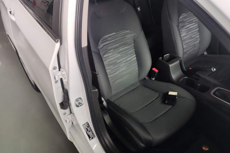 Used Chevrolet Cavalier 2019 320 Automatic Enjoyment with Sunroof Right Front Seat