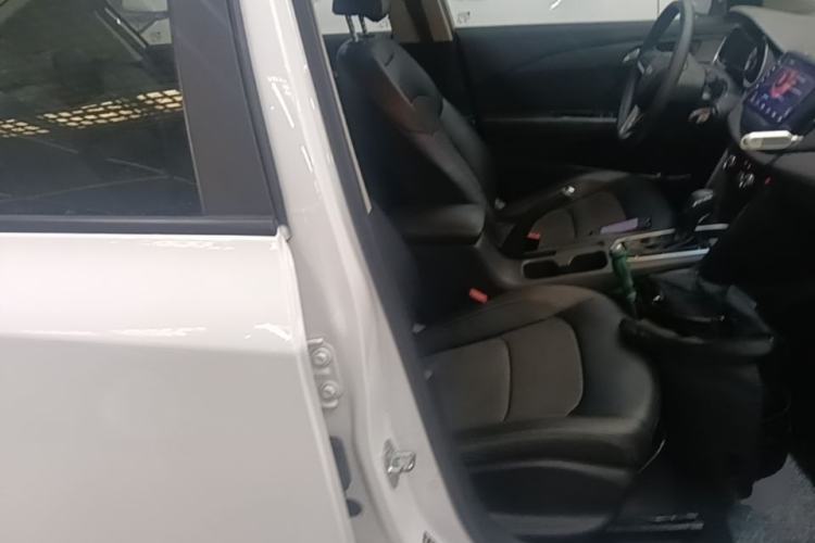 Used Chevrolet Cavalier 2019 320 Automatic Xinyue Edition Right Front Seat