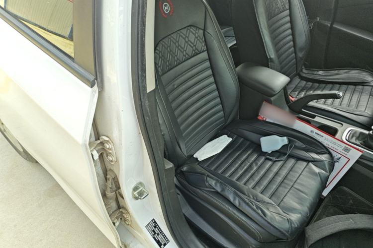 Used Chevrolet Cavalier 2019 320 Manual Xinyue Edition Right Front Seat