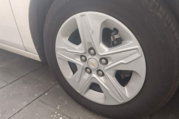 Used Chevrolet Cavalier 2019 320 Automatic Enjoyment with Sunroof Right Front Wheel Hub