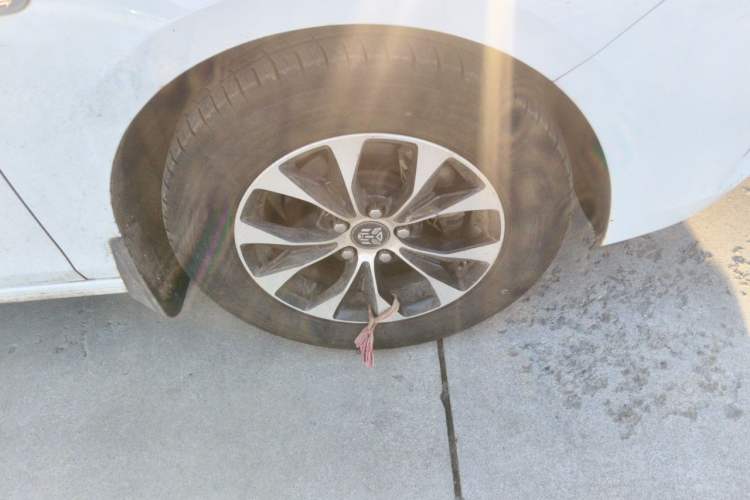 Used Chevrolet Cavalier 2019 320 Automatic Enjoyment with Sunroof Right Front Wheel Hub