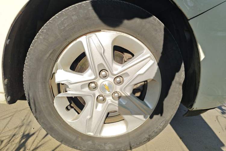Used Chevrolet Cavalier 2019 320 Automatic Enjoyment with Sunroof Right Front Wheel Hub