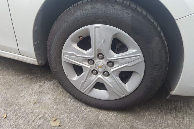 Used Chevrolet Cavalier 2019 320 Automatic Enjoyment with Sunroof Right Front Wheel Hub