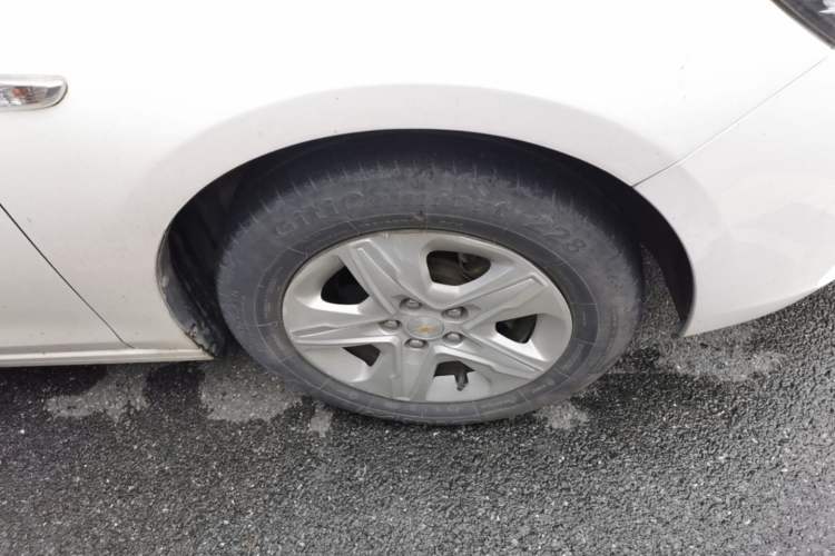 Used Chevrolet Cavalier 2019 320 Automatic Enjoyment with Sunroof Right Front Wheel Hub