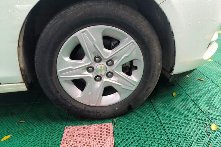 Used Chevrolet Cavalier 2019 320 Automatic Enjoyment with Sunroof Right Front Wheel Hub