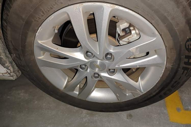 Used Chevrolet Cavalier 2019 325T Dual-Clutch Xinyue Edition Right Front Wheel Hub