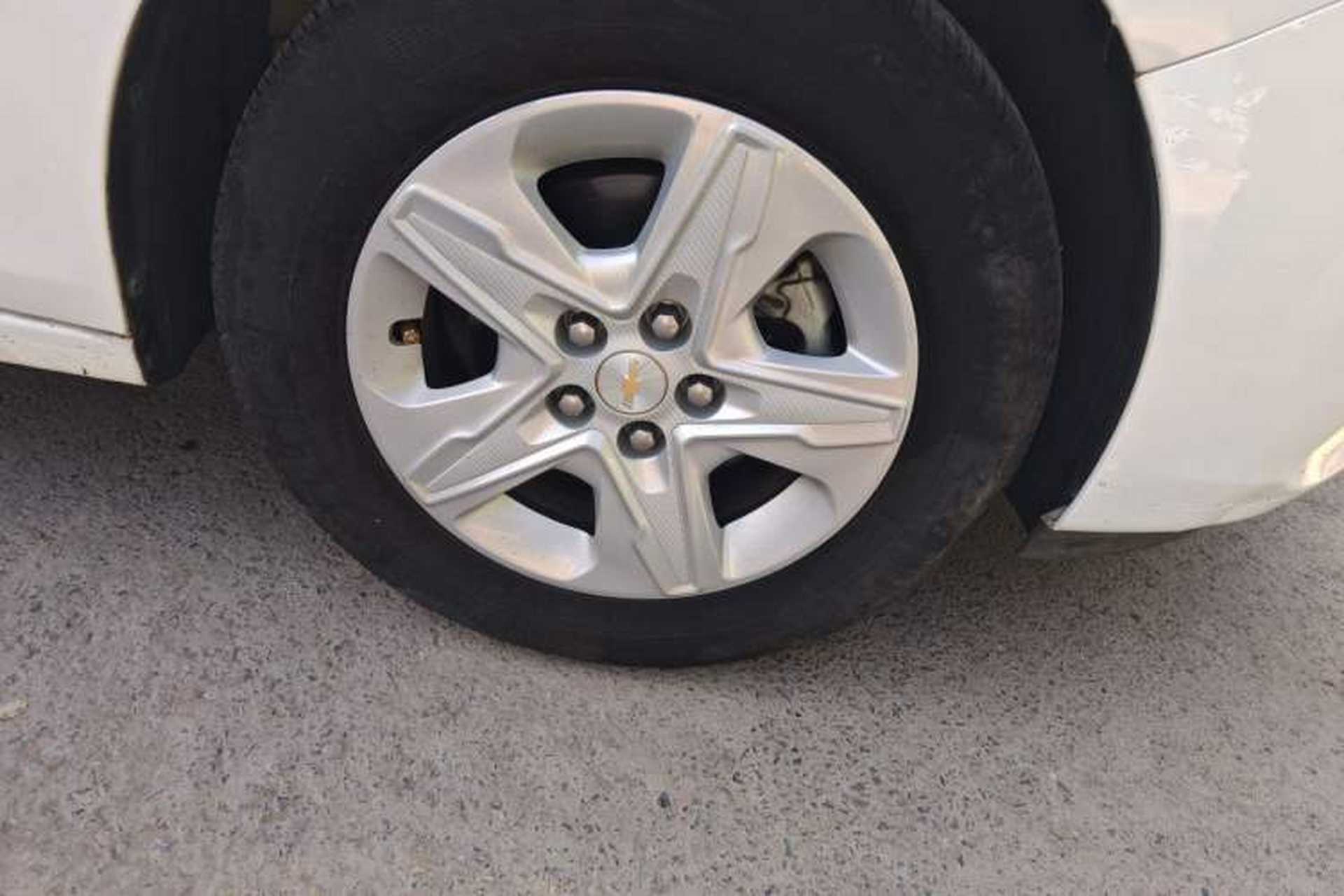 Used Chevrolet Cavalier 2019 320 Automatic Enjoyment with Sunroof Right Front Wheel Hub