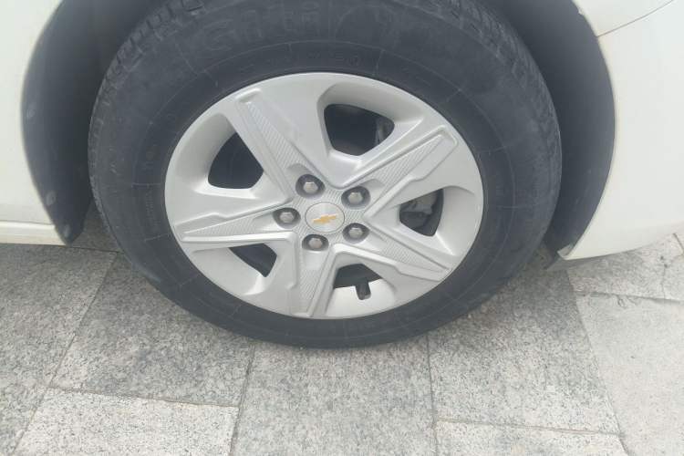 Used Chevrolet Cavalier 2019 320 Automatic Enjoyment with Sunroof Right Front Wheel Hub
