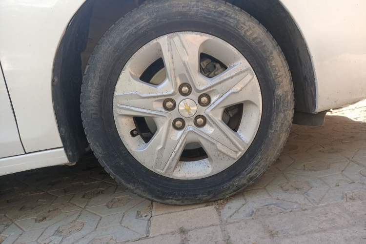 Used Chevrolet Cavalier 2019 320 Automatic Enjoyment with Sunroof Right Front Wheel Hub